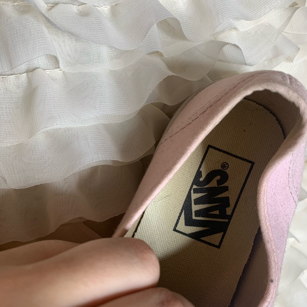 Vans - Picture 3 of 3